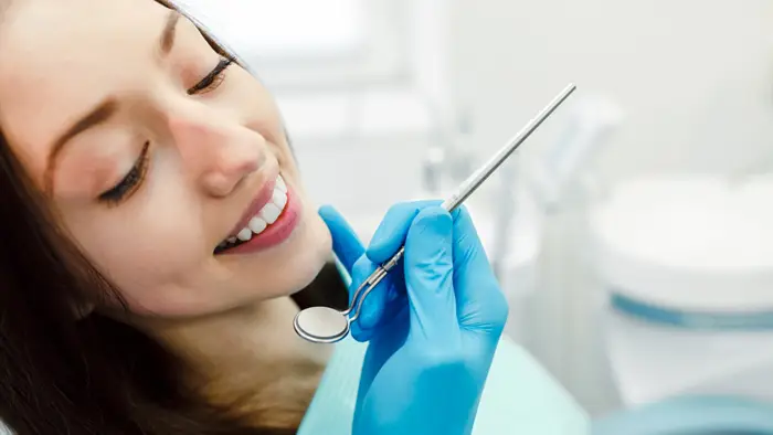 ایمپلنت دندان